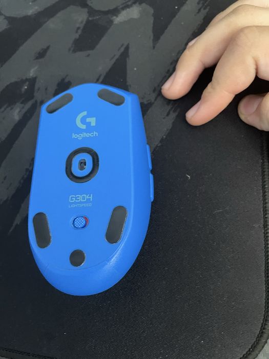 Продавам мишка Logitech