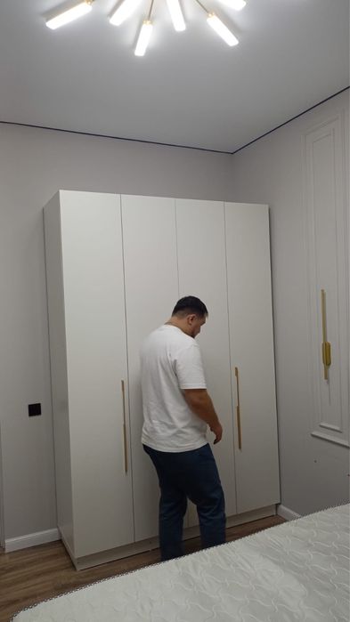 Сборка и разборка мебели шкафы стеллажи мебельщик сборщик недорого!!