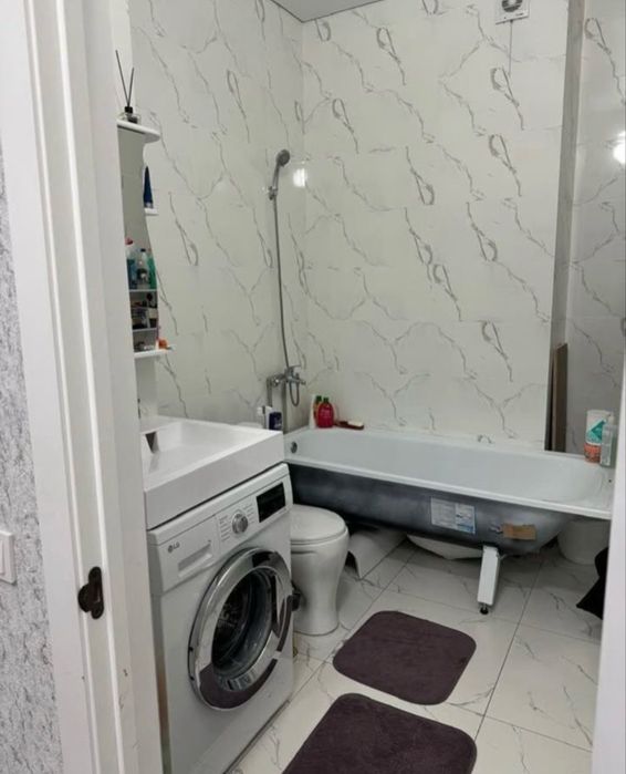 Продам 2 х ком квартиру