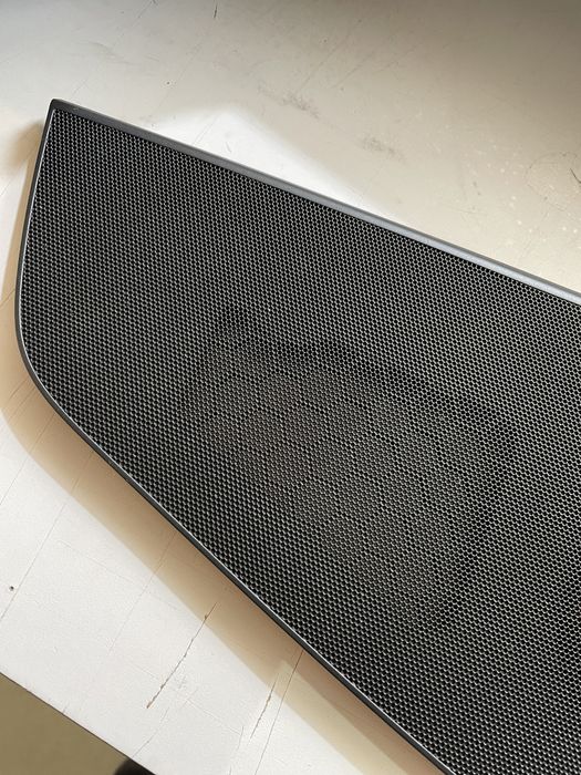Plasa boxa plansa bord Audi Q5