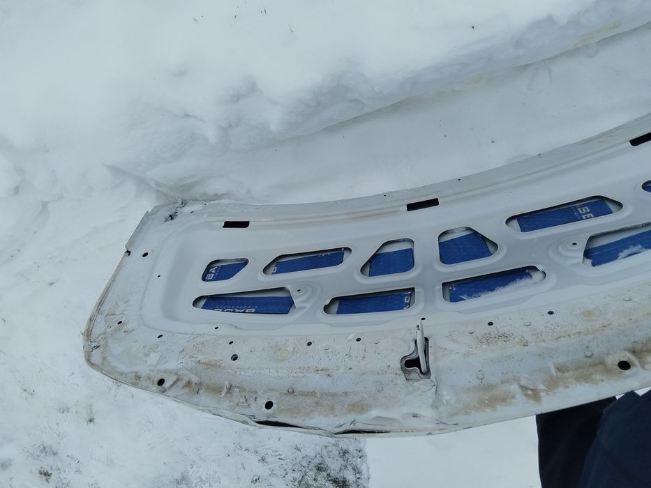 Капот от кобальт