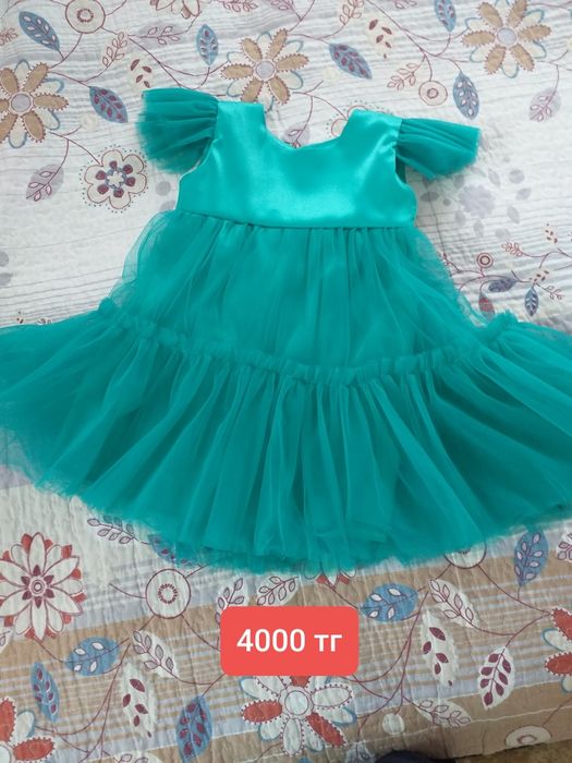 Продам детское платье