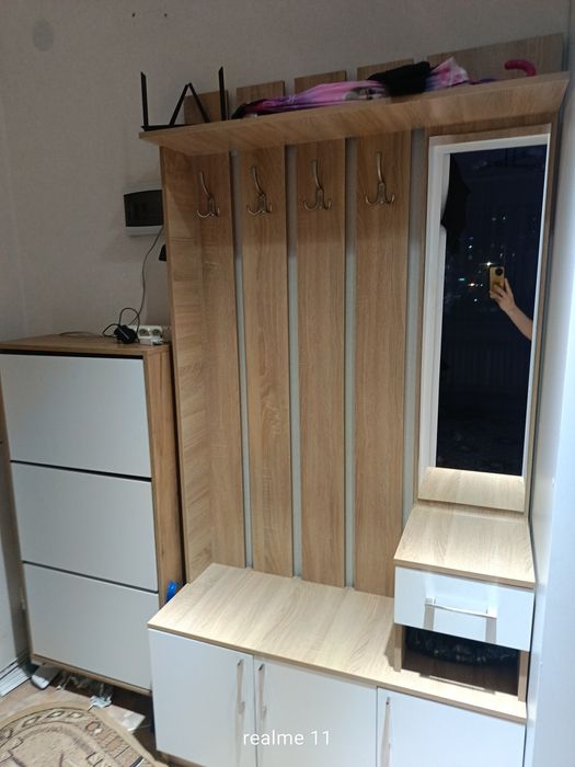 Продам прихожую и обувницу в хорошем состоянии