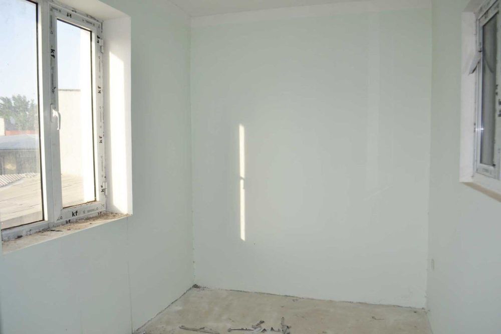 Samarkand shahar Firdavsiy Kuchasida 2 xona kvartira srochno sotiladi