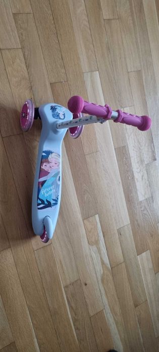 Tricicleta Frozen 2 cu 3 roti