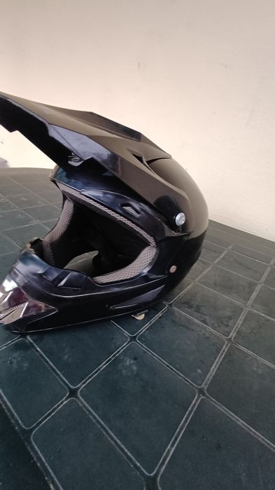 Vând cască motocross