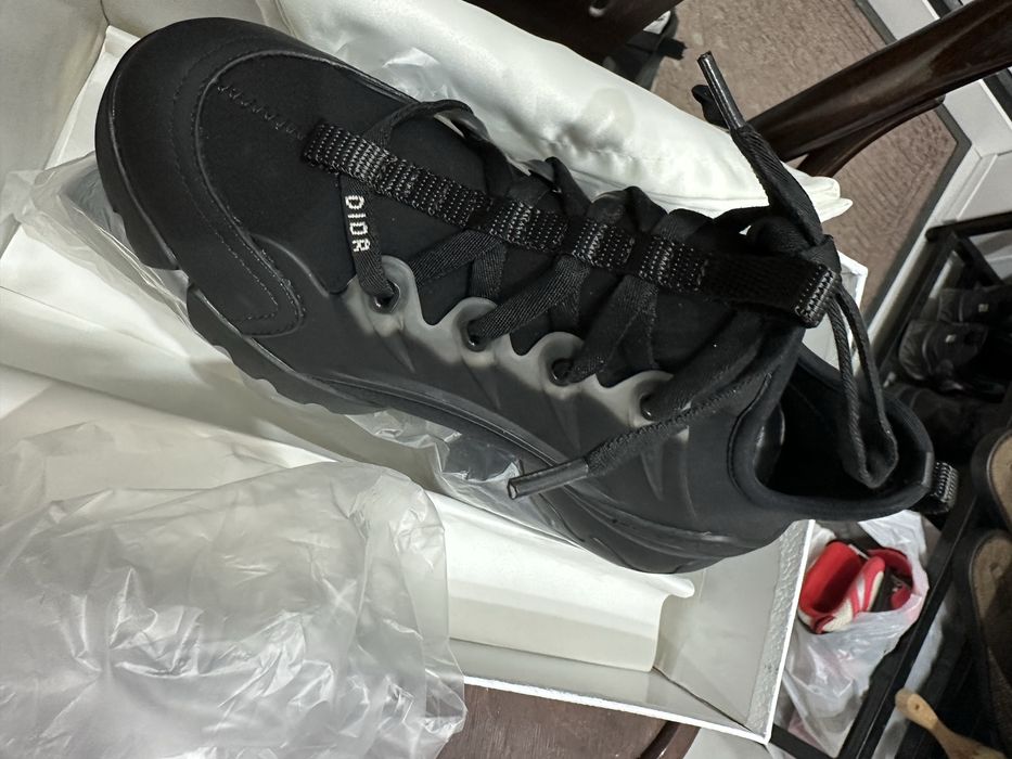 Кроссовки женские Dior