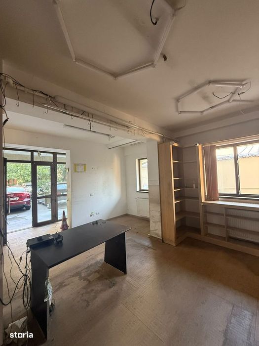 Spațiu Comercial De Închiriat – Valea Oltului -2 Locuri Parcare