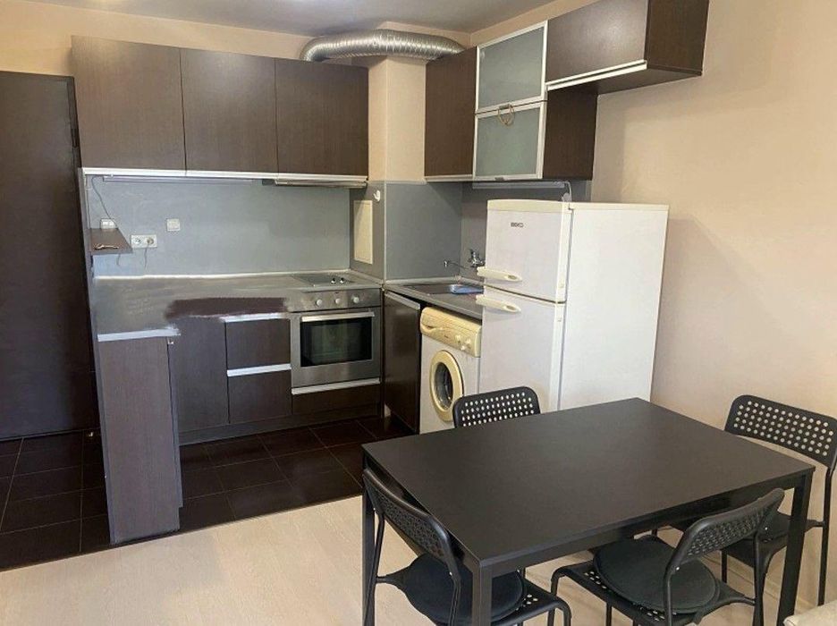 Дава се под наем Двустаен апартамент в София, Редута - 61 кв.м за 547.23 € - Снимка #2