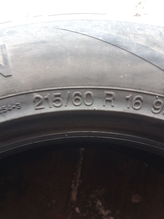 Продам резину 215/60 r16