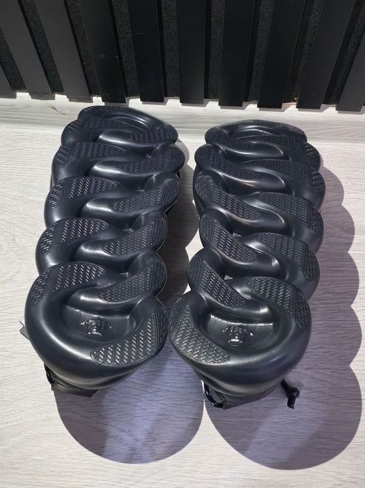 Versace Chain Reaction
