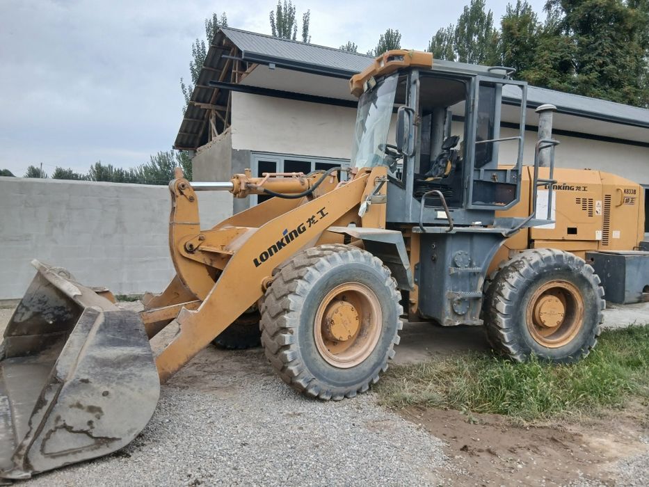 Фронтальный погрузчик