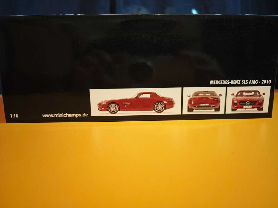 Mercedes-Benz SLS AMG ,цвят Le Mans Red 1/18 Minichamps