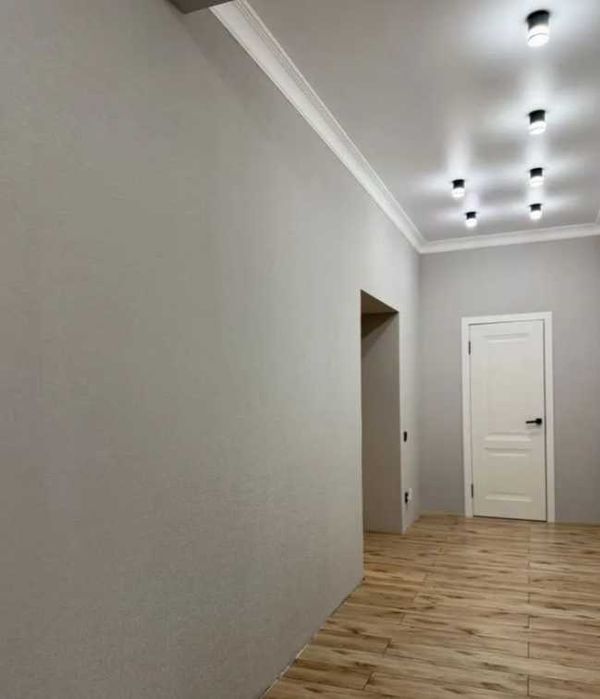 Профессиональная поклейка обоев. Стыков не будет!