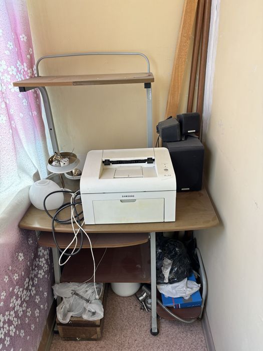 Стол компьютерный