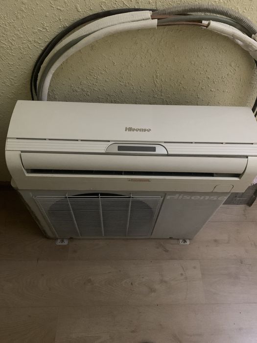 Кондиционер Hisense -12 в идеальном состоянии