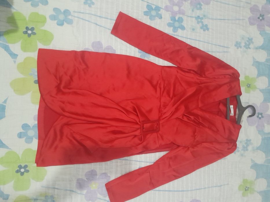 Платье в хорошем состоянии.