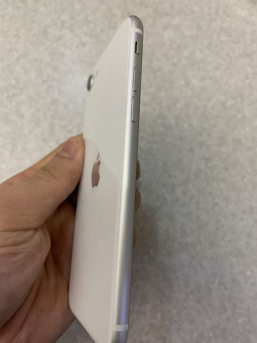 IPhone SE, white, 64gb