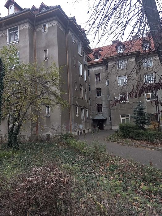 Iancului 4 sau 5 cam. str Caminului Gara de Est, Zona verde