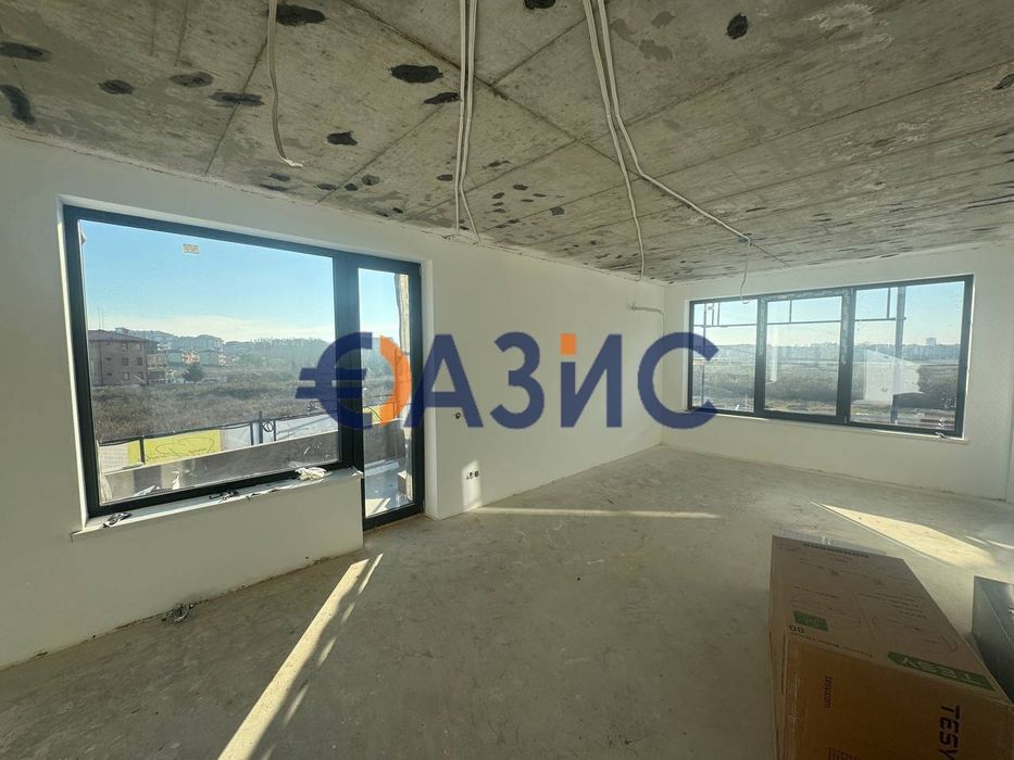 Продава се Едностаен апартамент в к.к. Слънчев бряг - 53 кв.м за 713 €/кв.м - Снимка #3