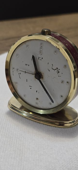 Ceas de birou pentru nevăzători.