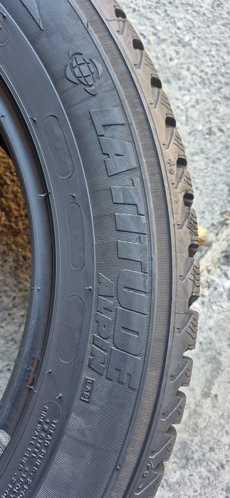 4 anvelope iarna Michelin 235/55/18.Pretul este pe bucata.
