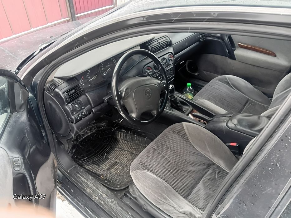 Опель омега на ходу