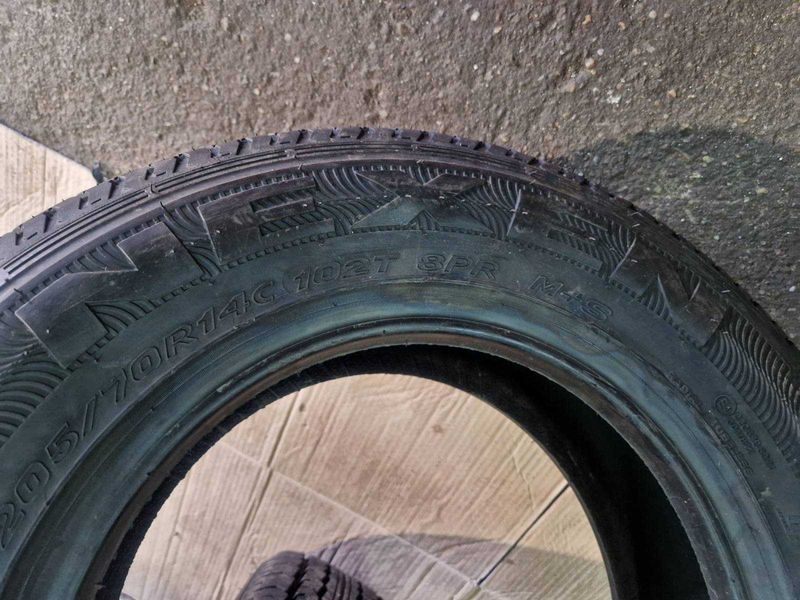 2 броя Nexen R14 205/70
нови летни гуми DOТ5117