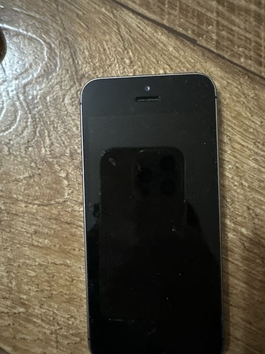 Продам айфон 5s