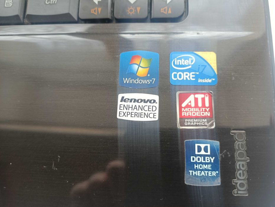 Ноутбук Lenovo IdeaPad Y560