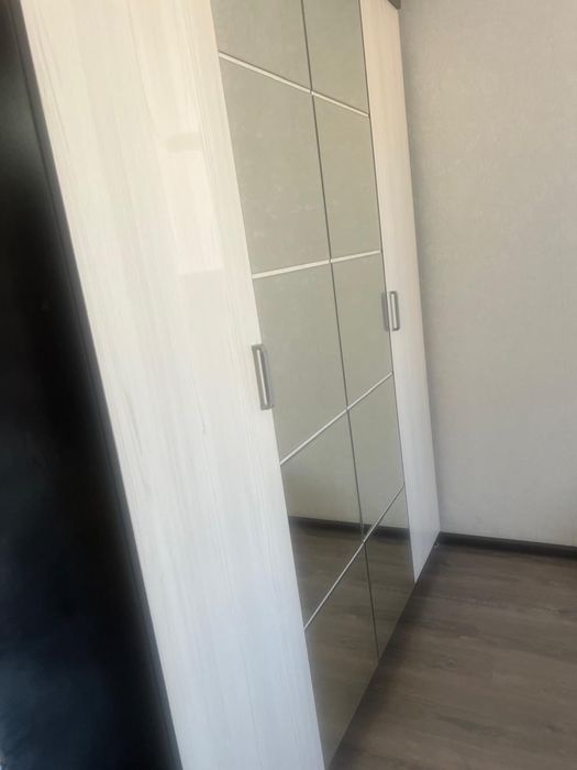 Продам спальный гарнитур