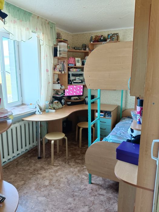 Продам 3 х комн . 4 -37 ,6 этаж.