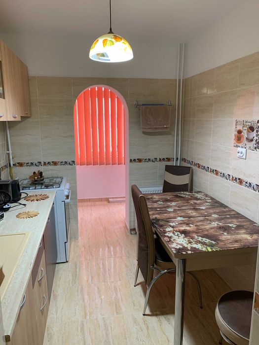 Vanzare apartament 2 camere zona Republicii
