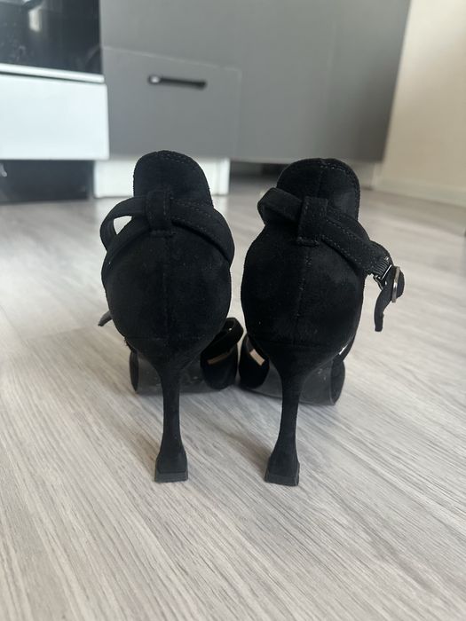 Продается все женская одежда