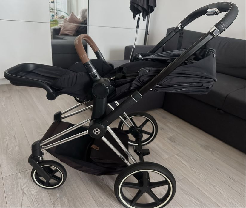 Cybex Priam 4 + чадърче и дъждобран на марката