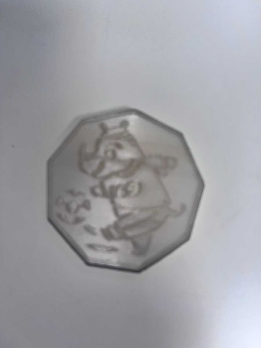 Graf coin светещт в тъмното