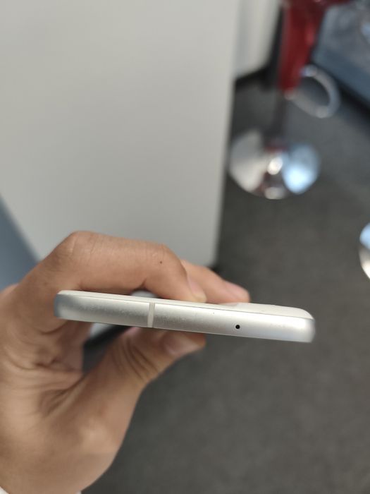 Samsung s21 fe. Срочно продается, в надёжные руки, есть торг!