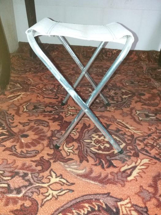 Продам складные стулья