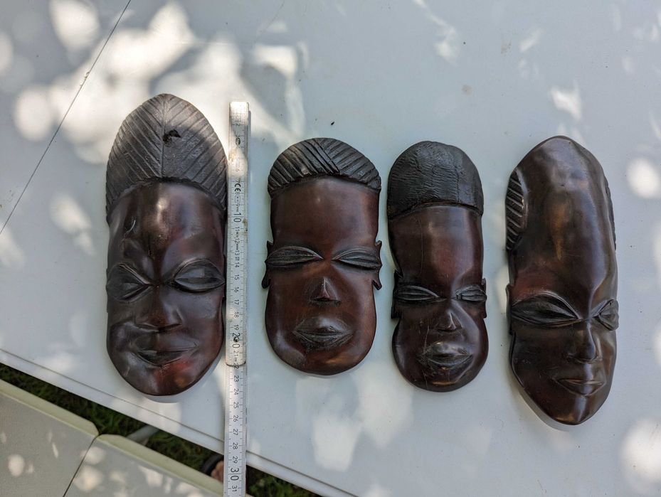 Măști artizanale sculptate manual lemn mahon!