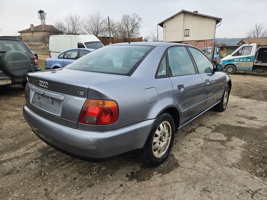 Ауди А4 Б5 1.8 125к.с на части Audi A4B5 1.8 125 na chasti