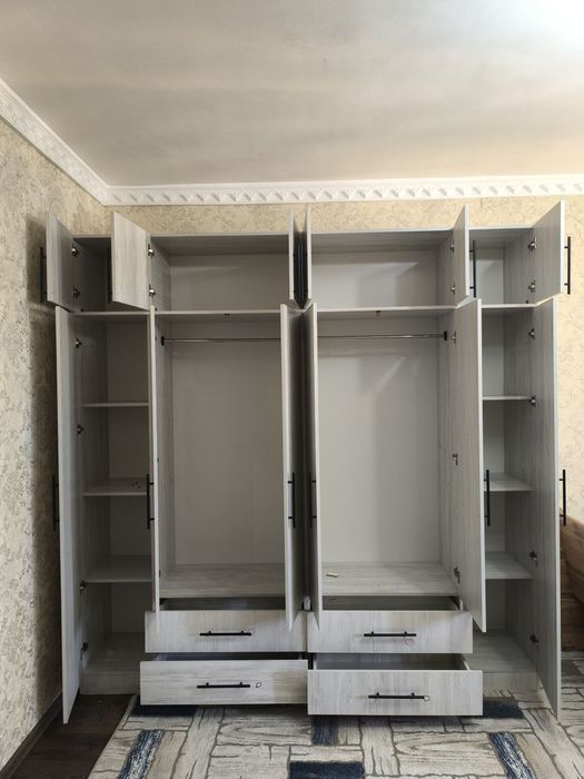 Shkaf sotiladi dastafka ustanovka bepul