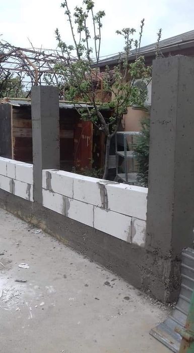 Construim garduri la gata