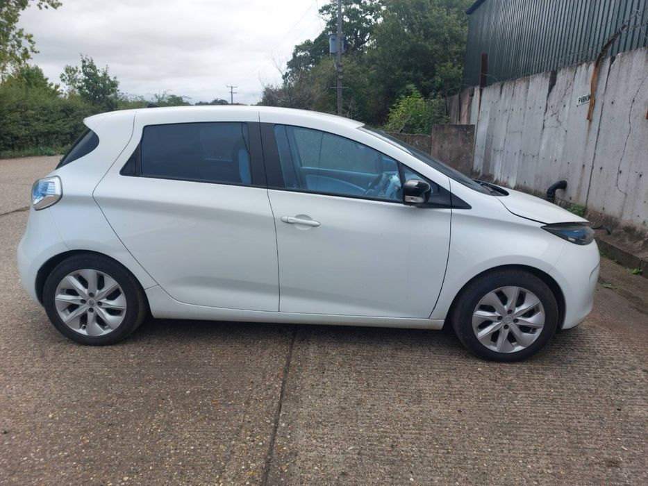 Dezmembrez / Piese din dezmembrare Renault ZOE generatia 1 - 5AM