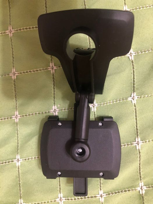 Стойка за телефон в кола