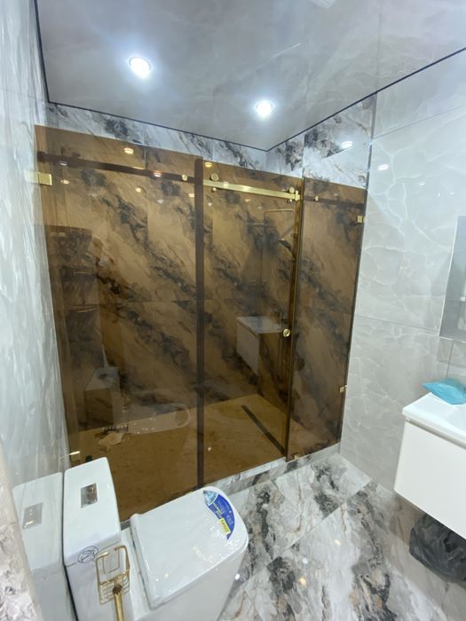 Устанавливаем дуевые кабины и многое из стекла и зеркала