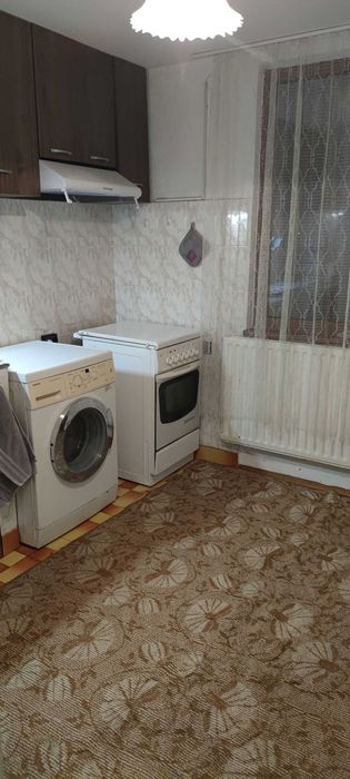 Дава се под наем Тристаен апартамент в Казанлък - 80 кв.м за 178.5 € - Снимка #10