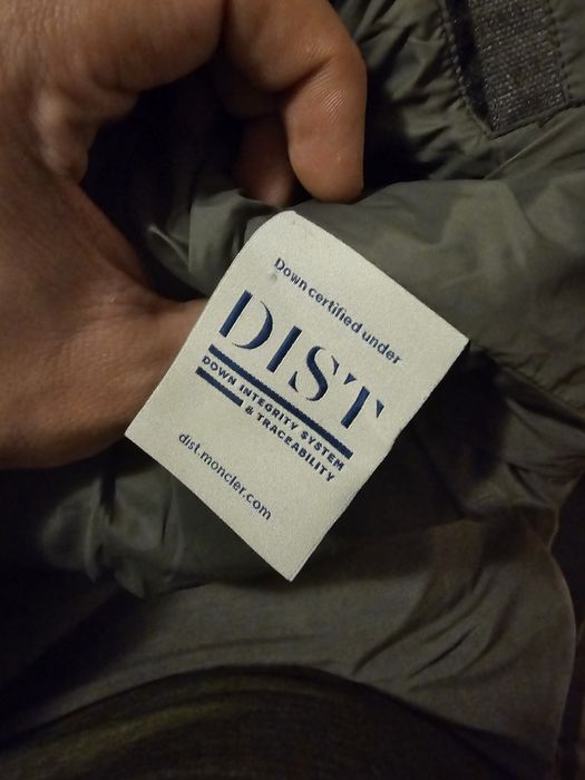 Moncler яке S размер оригинално