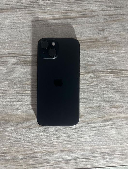 Apple iPhone 15 256GB черный