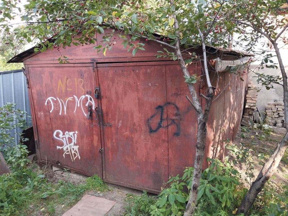 Продам металлический гараж.