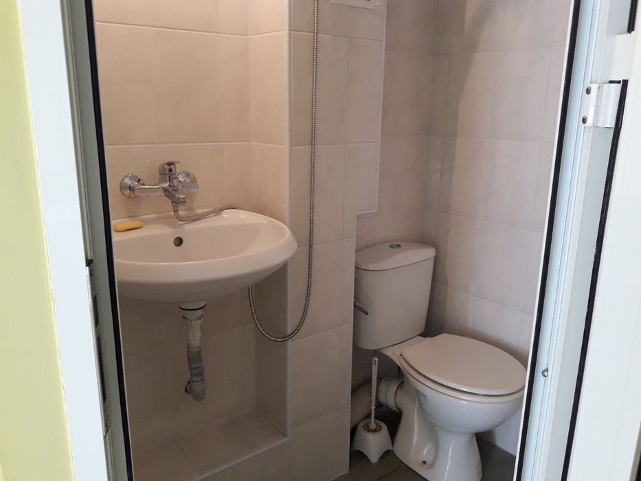 Дава се под наем Едностаен апартамент в Варна, ЖП Гара - 40 кв.м за 398.82 € - Снимка #4